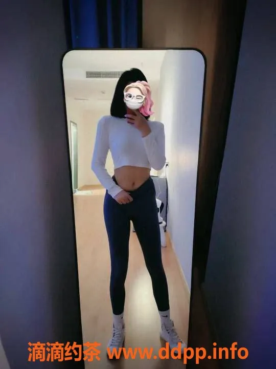 成都楼凤-武侯区26岁蜜桃，身高170，110斤，体验女友感服务