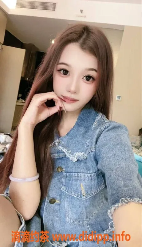 东莞楼凤-大朗萱萱，18岁155cm，清新诱惑