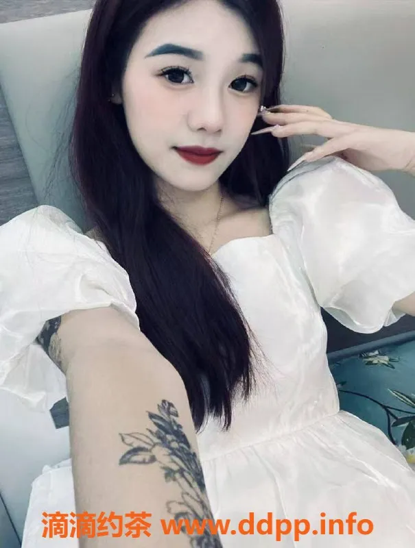 东莞楼凤-大朗萱萱，18岁155cm，清新诱惑