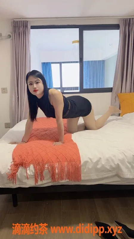 东莞楼凤-南城唐久久，400一夜激情，服务超满意！