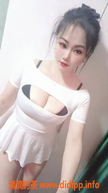 北京楼凤-朝阳十里堡巨奶少妇茜茜，6张尽享韩系服务