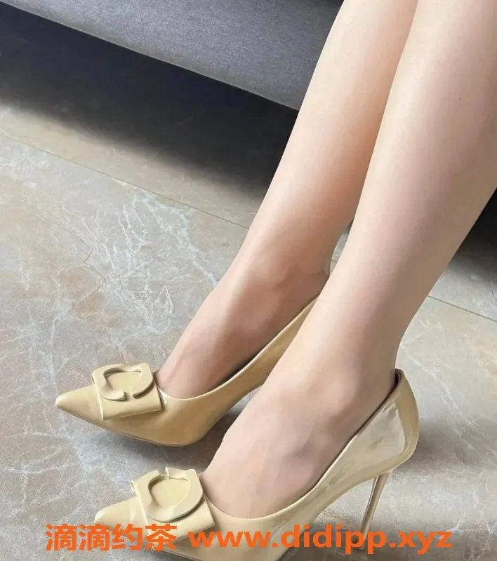 北京楼凤-丰台果酥姐姐 24岁163cm 97斤C36实惠服务