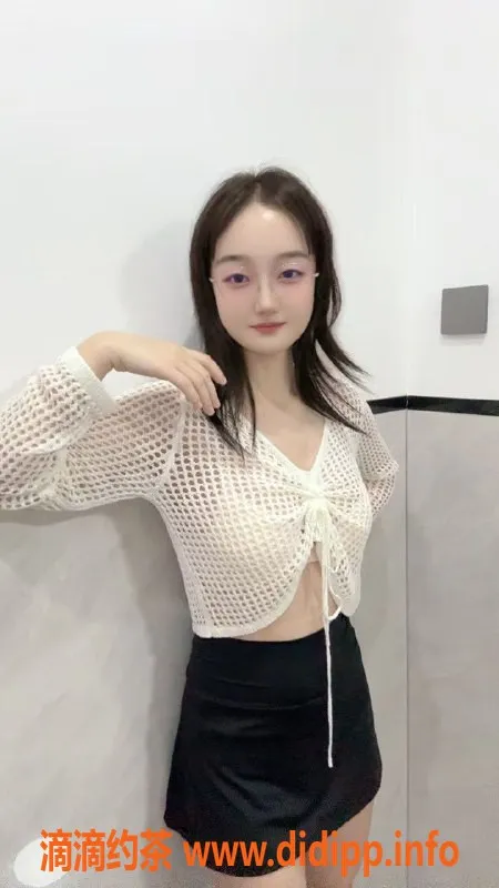 杭州楼凤-上城区19岁瑶瑶，160cm纯天然大波，800元开启浪漫之旅