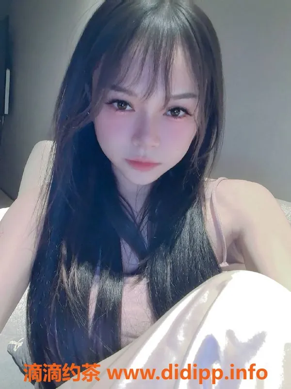 北京楼凤-朝阳嫩妹琳琳，20岁160cm，85斤C胸，1000起