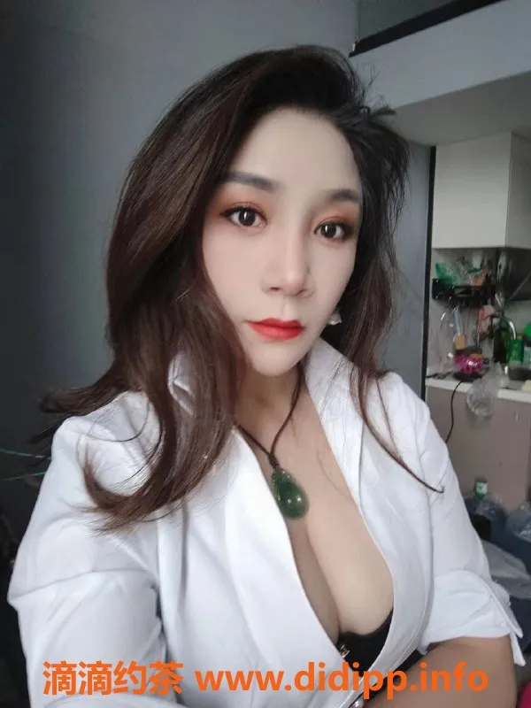 东莞楼凤-南城红柚，1800夜超值享受