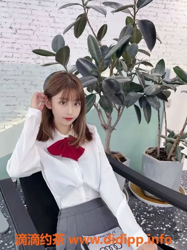 北京楼凤-亚运村小澜澜，19岁清纯女孩乐享服务