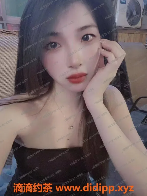 成都楼凤-小七，21岁，159cm，92斤，600p共浴服务，武侯区红牌楼