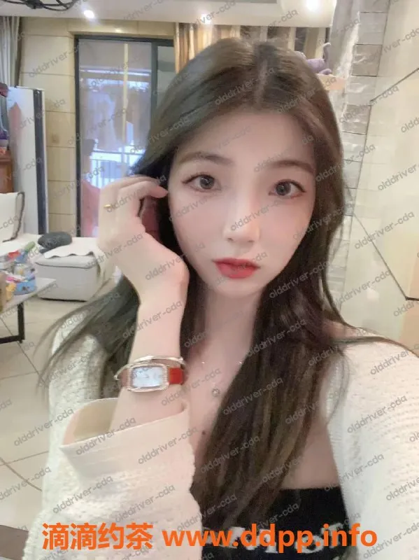 成都楼凤-小七，21岁，159cm，92斤，600p共浴服务，武侯区红牌楼