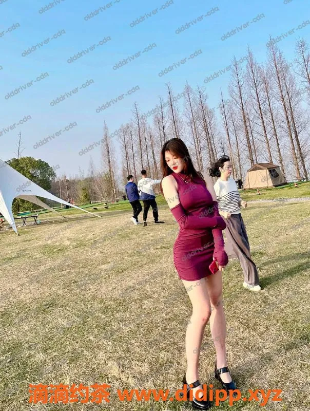 成都楼凤-金牛区小U，身高170，18岁，服务多样乐享其中