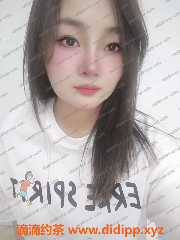 成都楼凤资源信息,武侯区清妍，158cm身高，700元鸳鸯浴