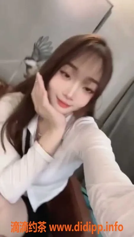 深圳楼凤-福田星雨：175cm大长腿，23岁，莞式服务等你体验