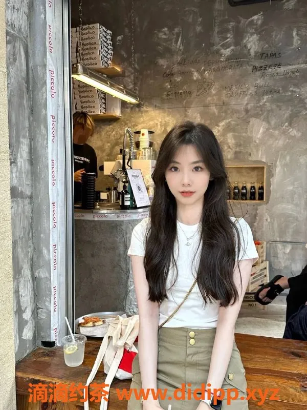 南昌楼凤-红谷滩可儿，162身高，95体重，服务多样