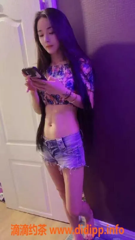 广州楼凤-广州白云高挑性感新人兜兜，165cm 47kg 36C