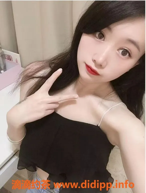 广州楼凤-广州白云26岁念念，162cm 48kg 400元服务体验