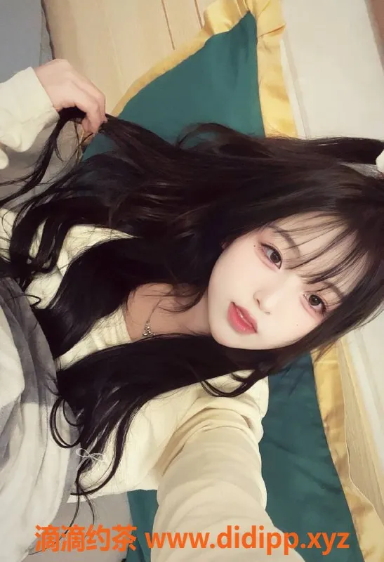 深圳楼凤-龙华区嫩妹晶晶，1000P畅享蛇吻服务