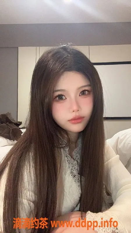 长沙楼凤-开福区20岁新人椰子，165/106，600p诱惑服务