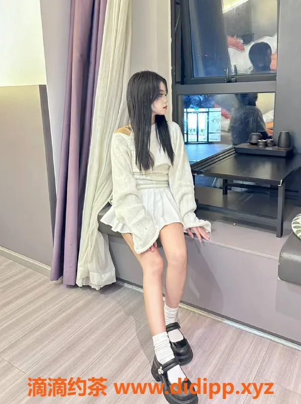 成都楼凤-成都嫩妹一万，身高145体重70，价格500元