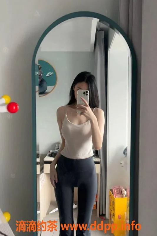 杭州楼凤-拱墅糖糖—大长腿巨乳，1200起价，服务多样！