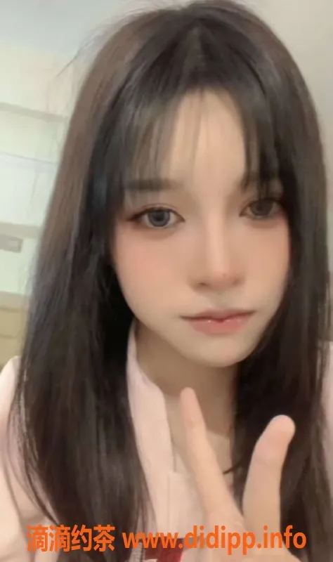 郑州上门服务-二七区洋娃娃，18岁160cm，90斤，服务多样