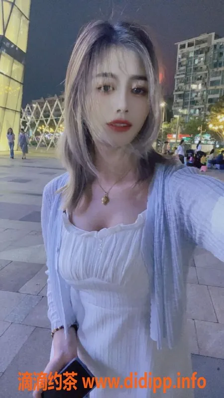 深圳楼凤-宝安区樱子，38D大胸，服务优质仅需600元