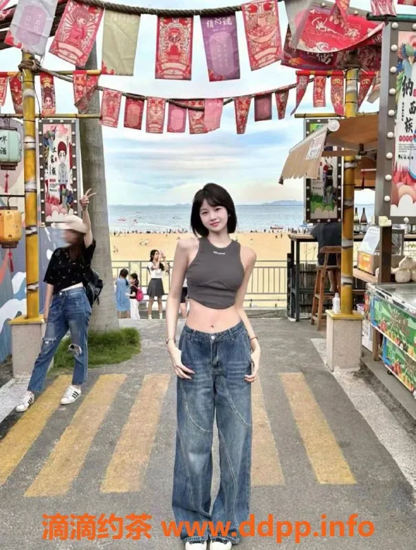 北京楼凤-丰台公益西桥甜甜，25岁165身高C罩杯