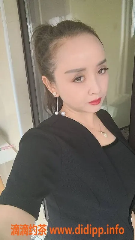 上海楼凤-浦东特色少妇芳瑜，160高、97重，超值服务