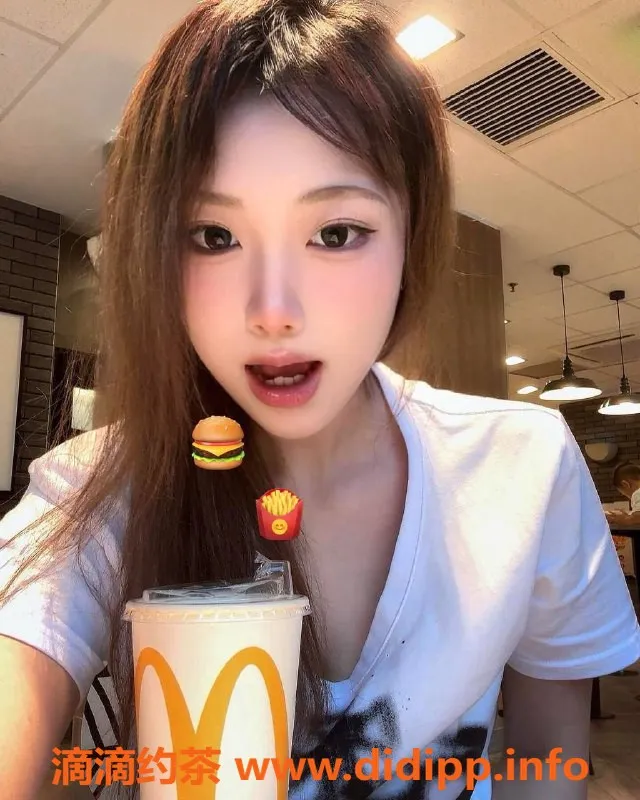 深圳楼凤-福田小莹，1000元性感陪伴等你来体验！