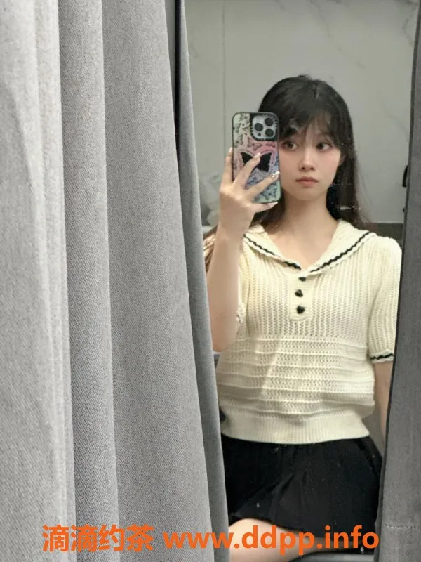 深圳楼凤-曦儿 21岁 166cm 36C 陪浴激情服务