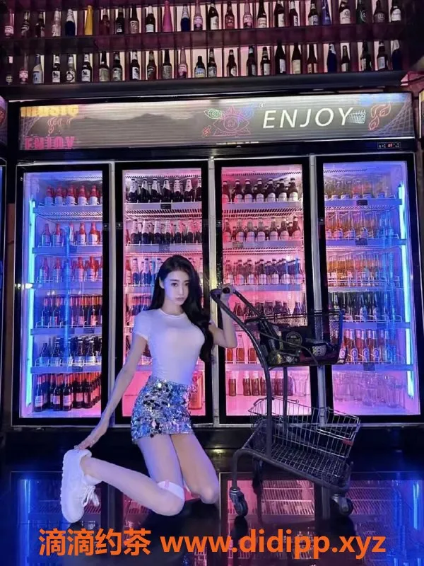 上海楼凤-李子希，176高挑研究生，性感优雅任你挑