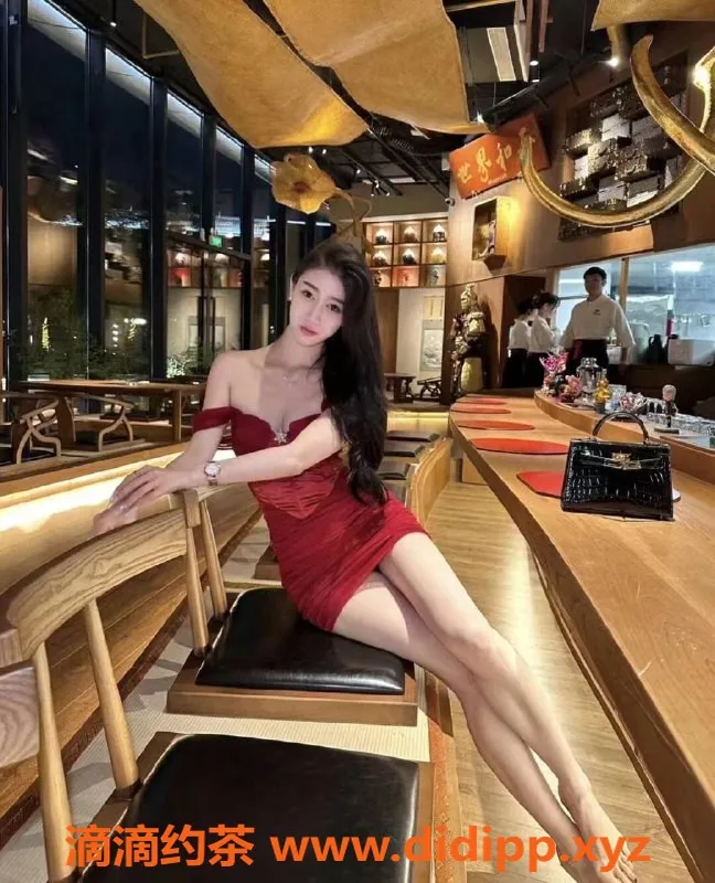 上海楼凤-李子希，176高挑研究生，性感优雅任你挑