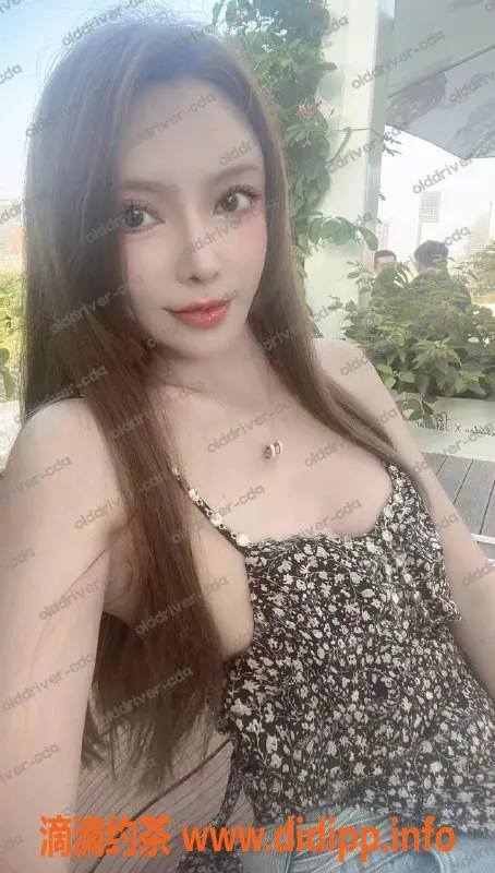 成都楼凤-武侯区小公主，26岁163高45重，800p服务