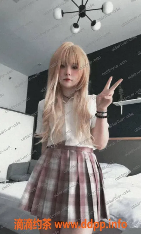 成都楼凤资源信息,青羊区小秋，18岁，46kg，600p提供情趣服务