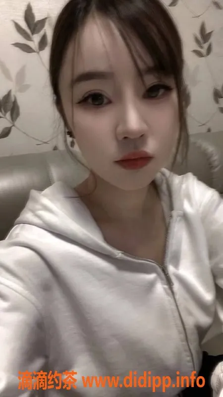 北京楼凤-朝阳草房奶喵，162cm 88斤，800元体验