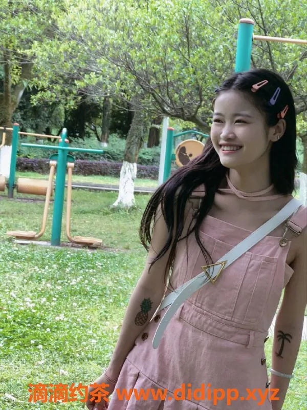 成都楼凤-成都嫩妹小米，20岁，153cm，600元一次