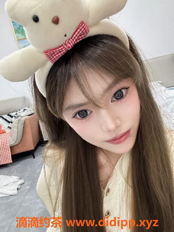 广州楼凤-天河嫩妹小歪，6P视频验证，服务好评如潮