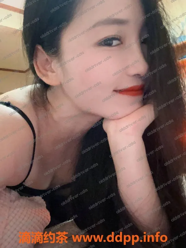 成都楼凤-锦江区小白兔，27岁160高100身材，400P可三通