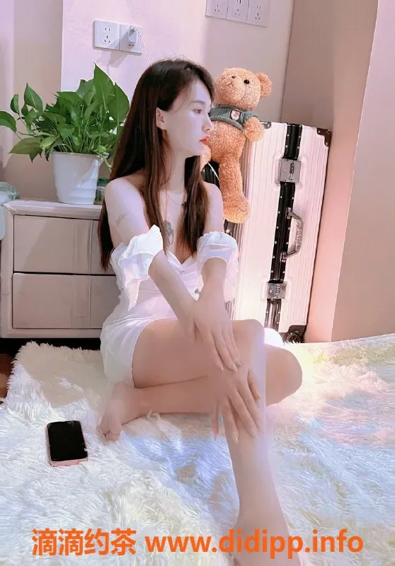 重庆楼凤-月月，恋爱值400，品质服务等你体验