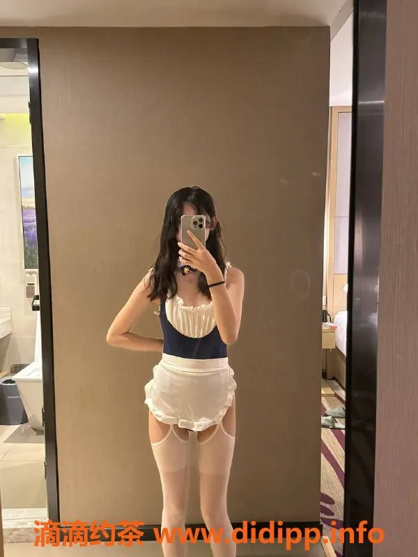 广州楼凤-外出嫩妹贝贝，21PP夜课，白虎COS