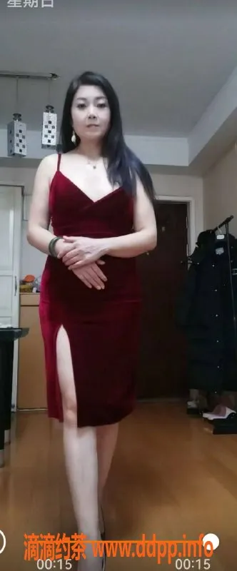 北京楼凤-丰台分钟寺雨晴，40岁165cm，胸围D，600p