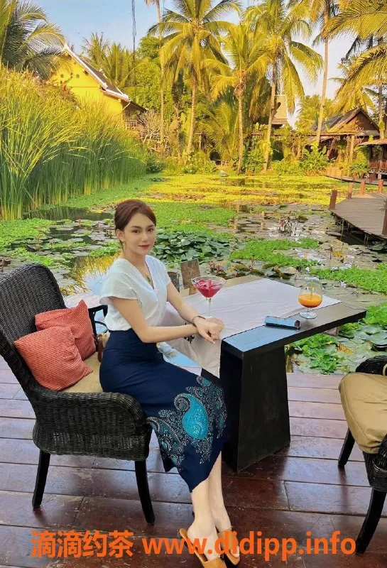 北京楼凤-朝阳三里屯泰泰妹，24岁163cm，超值1500p体验