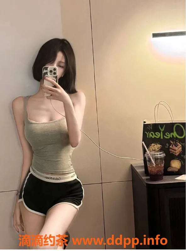 深圳楼凤-龙岗腿腿，1200元享深喉制服服务