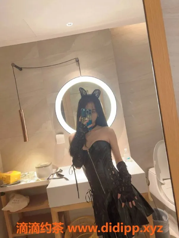 成都楼凤-锦江区鲨鱼妹，22岁，164cm，调情服务仅800p