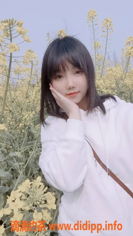 成都楼凤-成都21岁嫩妹“开心”身材匀称，服务优质