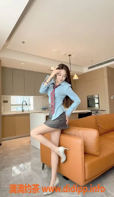 成都楼凤-高新区Anne，170cm，23岁，900p超值体验