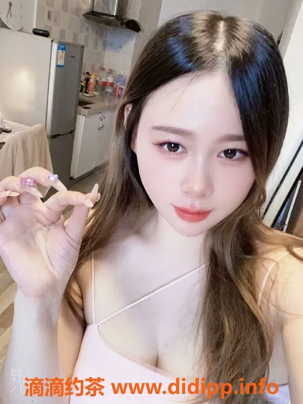 北京楼凤-北京草房米雪，24岁168身高D罩杯甜妹妹