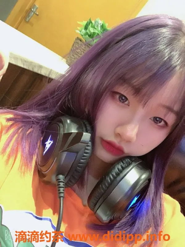 成都楼凤-成华区幼辞，身高168，体重52，服务700p