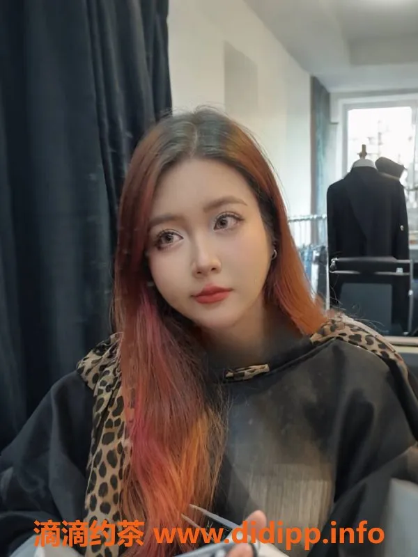 长沙楼凤-天心区25岁桃桃子，身高163，体重128，激情服务等你来体验！