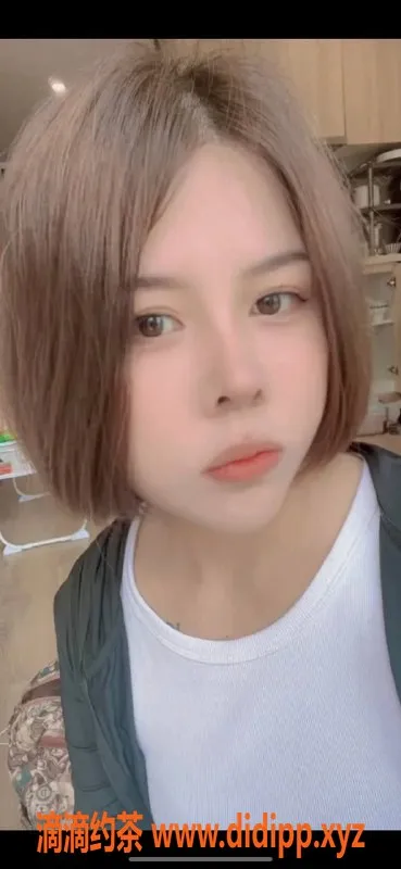 南京楼凤-建邺区韩雪，167cm大长腿，6P只需10PP