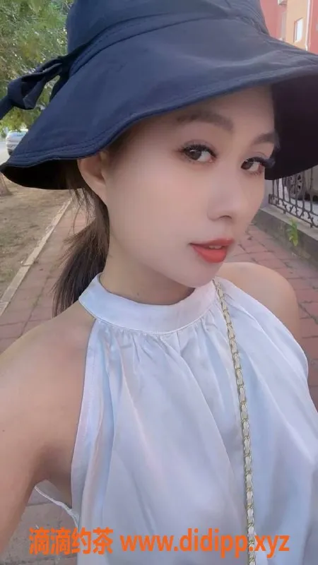 上海楼凤资源信息,松江六一，165cm、98斤、开朗美女，700元畅享服务