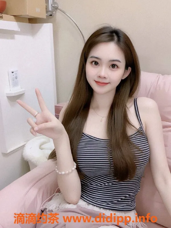 广州楼凤-广州天河一甜，750元口爆、69式体验